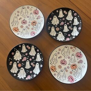 Black and White Ghost Pumpkin Dessert Appetizer Plates of 4  Halloween